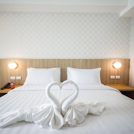 Marsi Hotel @ Bangchak Bangkok Bagian luar foto